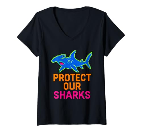 Damen Hammerhead Shark 8-Bit Protect Our Sharks Ocean Surf T-Shirt mit V-Ausschnitt Damen Hammerhead Shark 8-Bit Protect Our Sharks Ocean Surf T-Shirt mit V-Ausschnitt von Hammerhead Harmony - Surf's Up Shark Apparel