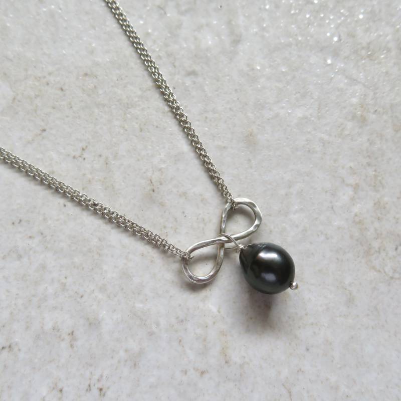 Handgemachte Tahitiperle Infinity Kette Sterling Silber Anhänger Handgemachte Tahitiperle Infinity Kette Sterling Silber Anhänger von HanaMauiCreations