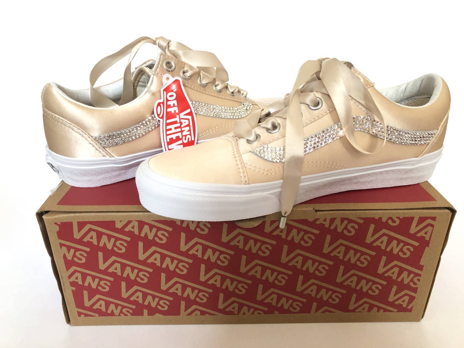 Swarovski Kristall Vans Old Skool Satin Lux Swarovski Kristall Vans Old Skool Satin Lux von HanaRoseVintage