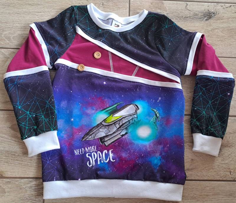 Pullover "Space" Gr.128 von HandByDoReen