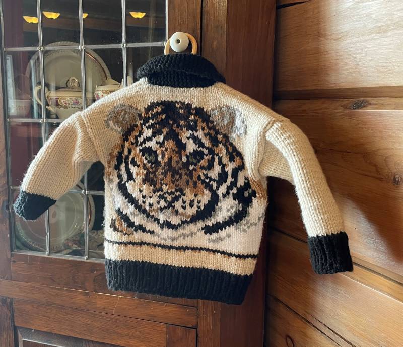 Handgestrickter Kinderpullover, Tigerpullover, Sperrige Strickjacke, Erhältlich in Den Größen 2, 4 Und 6. Jahr Des Tigers, Tigermuster von HandKnitsbyLynneCA