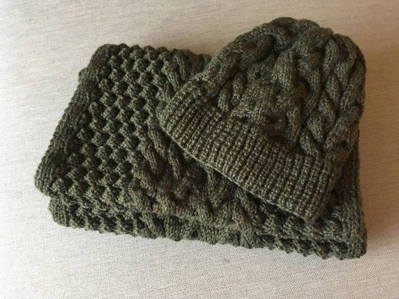 Handgestrickte Schal Und Mütze/Kappe Tuch von HandKnittedWOW