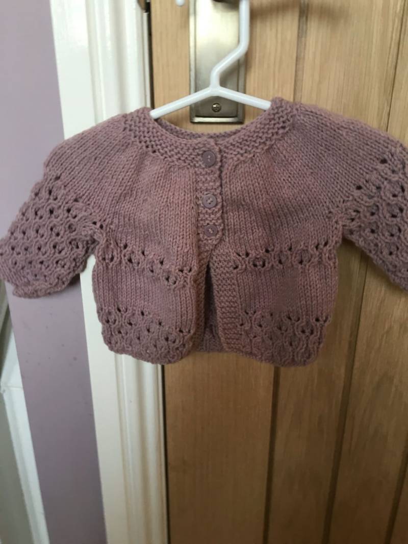 Gestrickte Pflaume Farbige Strickjacke von HandKnitting4Sale