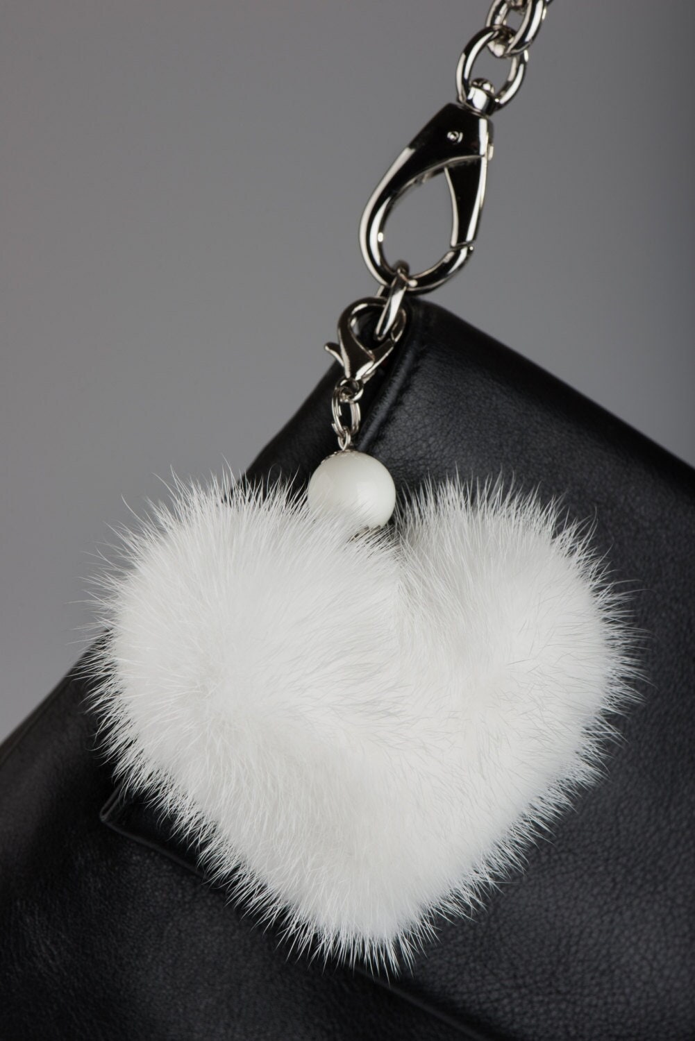 Echt Nerz Herz Schlüsselanhänger, Flauschiger Pom Taschenanhänger, Süßes Auto Accessoire, Luxus Pelz Weihnachtsgeschenk Für Sie von HandMadeFurU