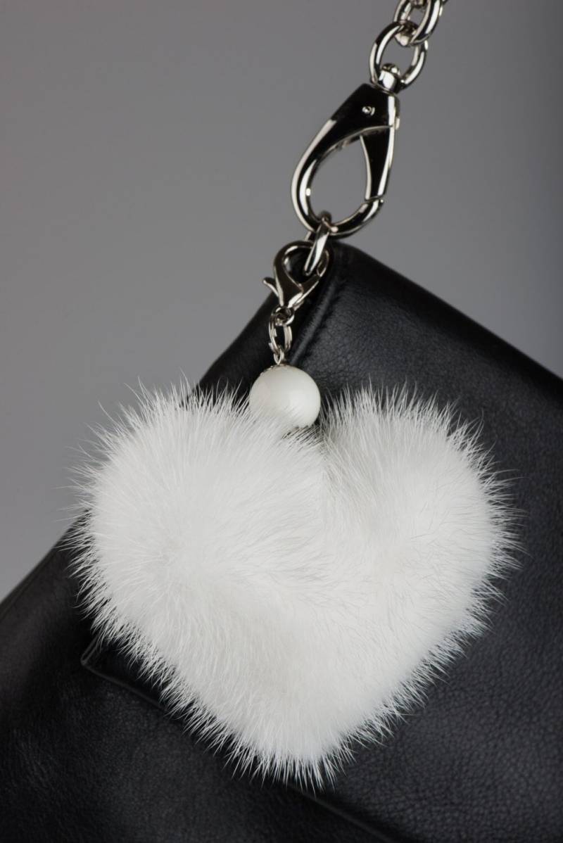 Echt Nerz Herz Schlüsselanhänger, Flauschiger Pom Taschenanhänger, Süßes Auto Accessoire, Luxus Pelz Weihnachtsgeschenk Für Sie von HandMadeFurU