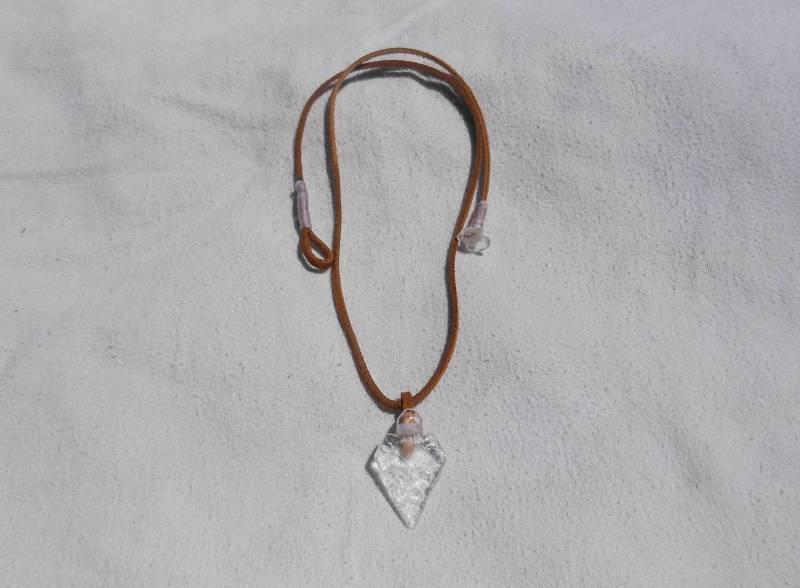 Knapped Klar Kunst Glas Pfeilspitze Halskette Knapped Klar Kunst Glas Pfeilspitze Halskette von HandMadeGarageCrafts
