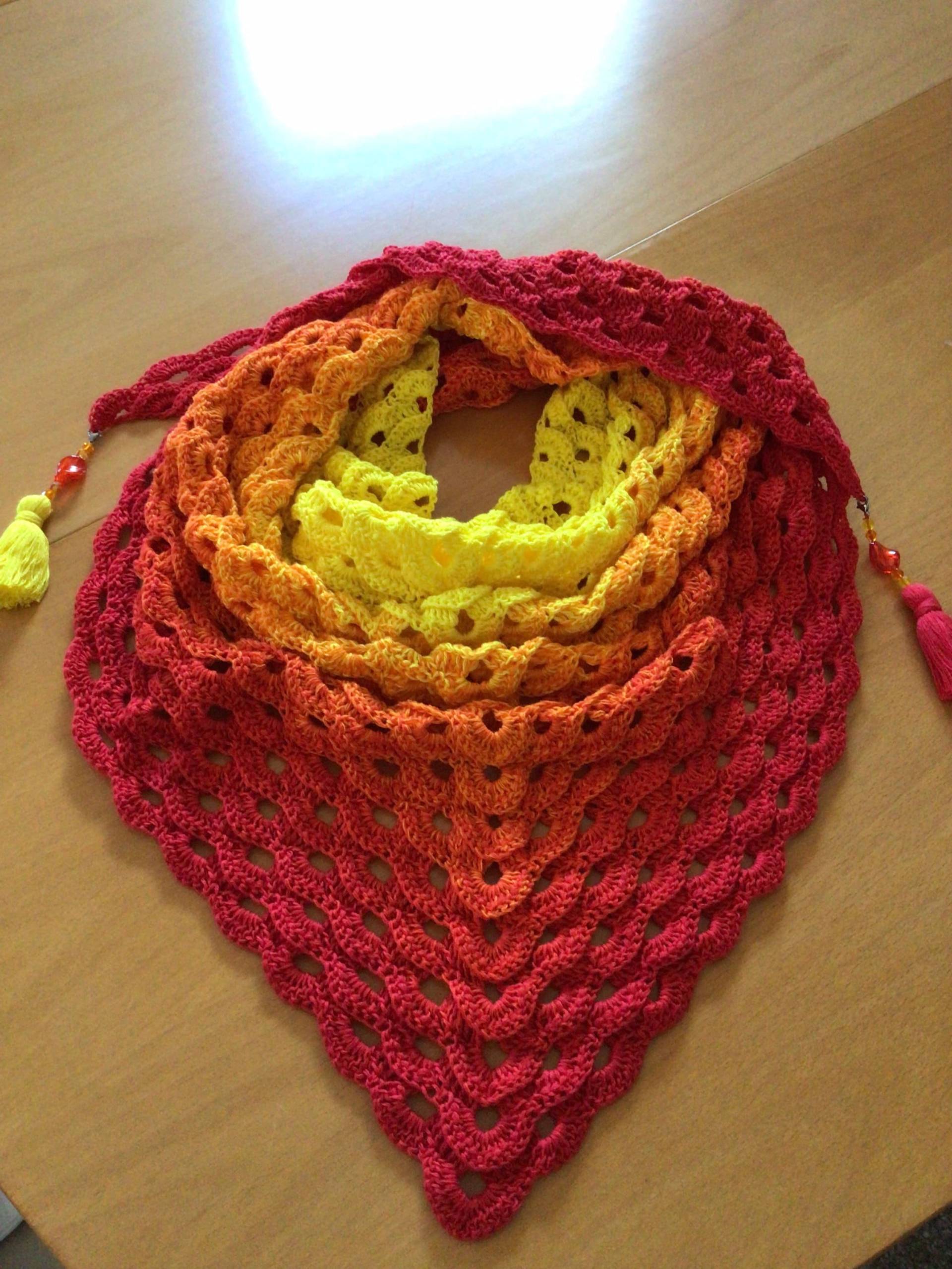 Dreieckstuch, Schultertuch, Lacetuch, Sommertuch, Stola, Geschenkidee, Häkelschal von HandMadeTraumbyKatja