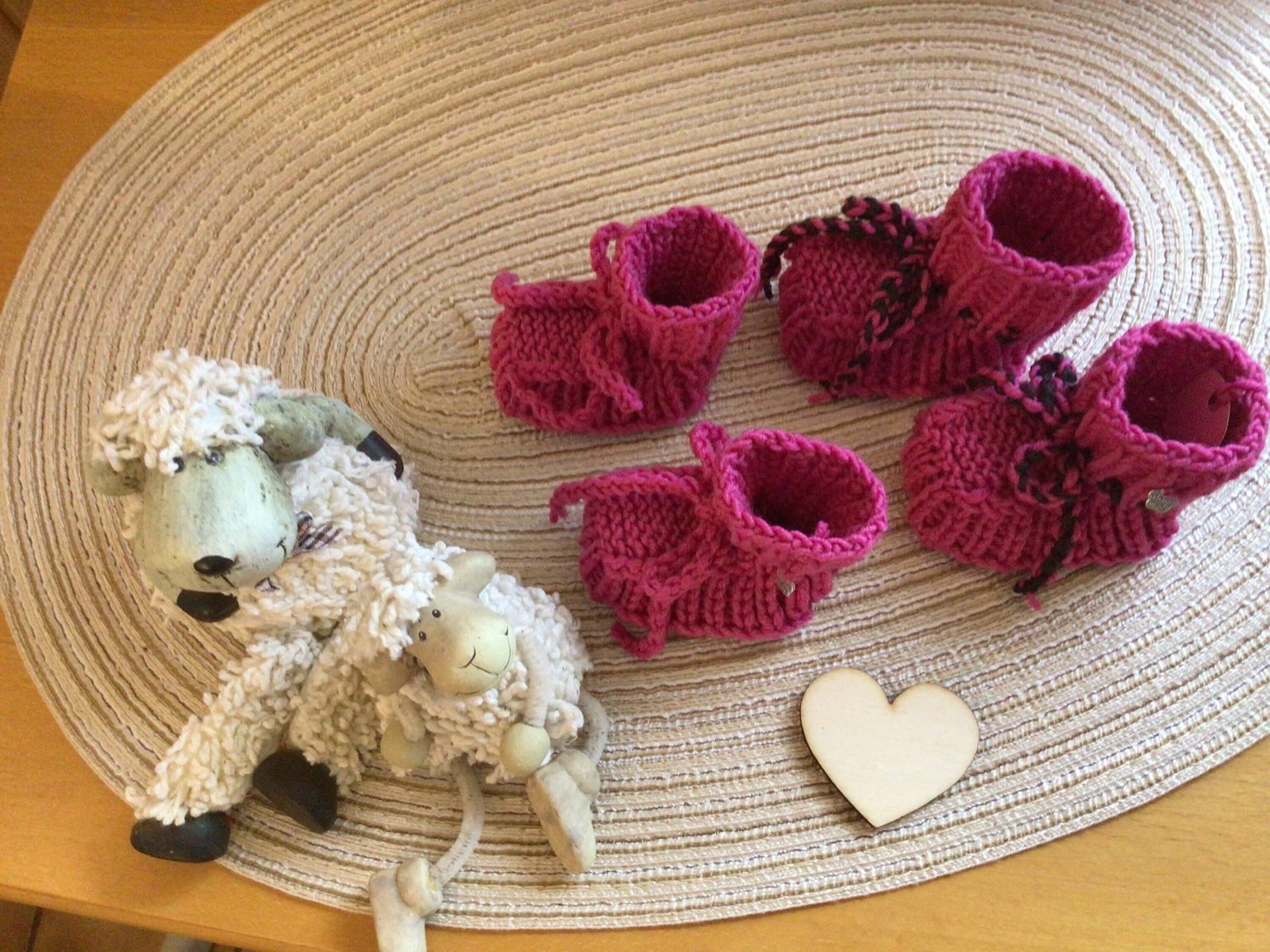 Handgestrickte Baby-strickschühchen, Baby-Socken, Erstlingsschühchen, Neugeborenen Schühchen, Geschenk von HandMadeTraumbyKatja