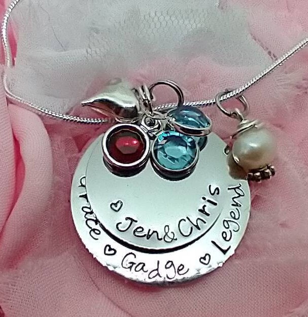 Mutter Halskette, Nana Mimi Oma Name Charm, Handgestempelte Custom Family Kinder von HandStampingMemories