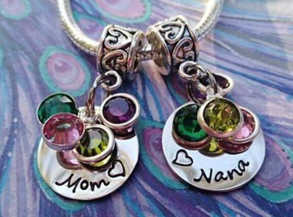 Personalisierte, Custom, Personalisierte Name, Mama, Oma, Nana, Mimi, Mit Geburtssteinen, Edelstahl Armreif Draht Armband von HandStampingMemories