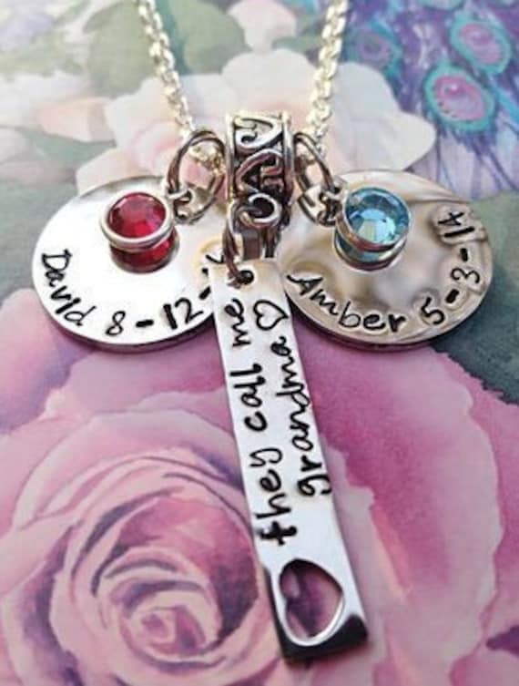 Sie Rufen Mich Nana, Mutter Halsband, Mimi, Oma Halskette, Name Necklace, Edelstahl, Birthstones von HandStampingMemories