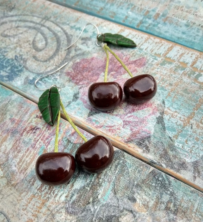 Geschenk Ohrringe Black Cherry Mittlere Größe Rote Kirsche Handgemachte Rote Obst Geschenk Ohrringe Black Cherry Mittlere Größe Rote Kirsche Handgemachte Rote Obst von HandStudioUA