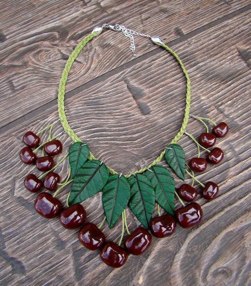 Halskette Black Cherry Schmuck Handgemachte Weinlese-Kirsche Rote Kirschen Obst Halskette Black Cherry Schmuck Handgemachte Weinlese-Kirsche Rote Kirschen Obst von HandStudioUA
