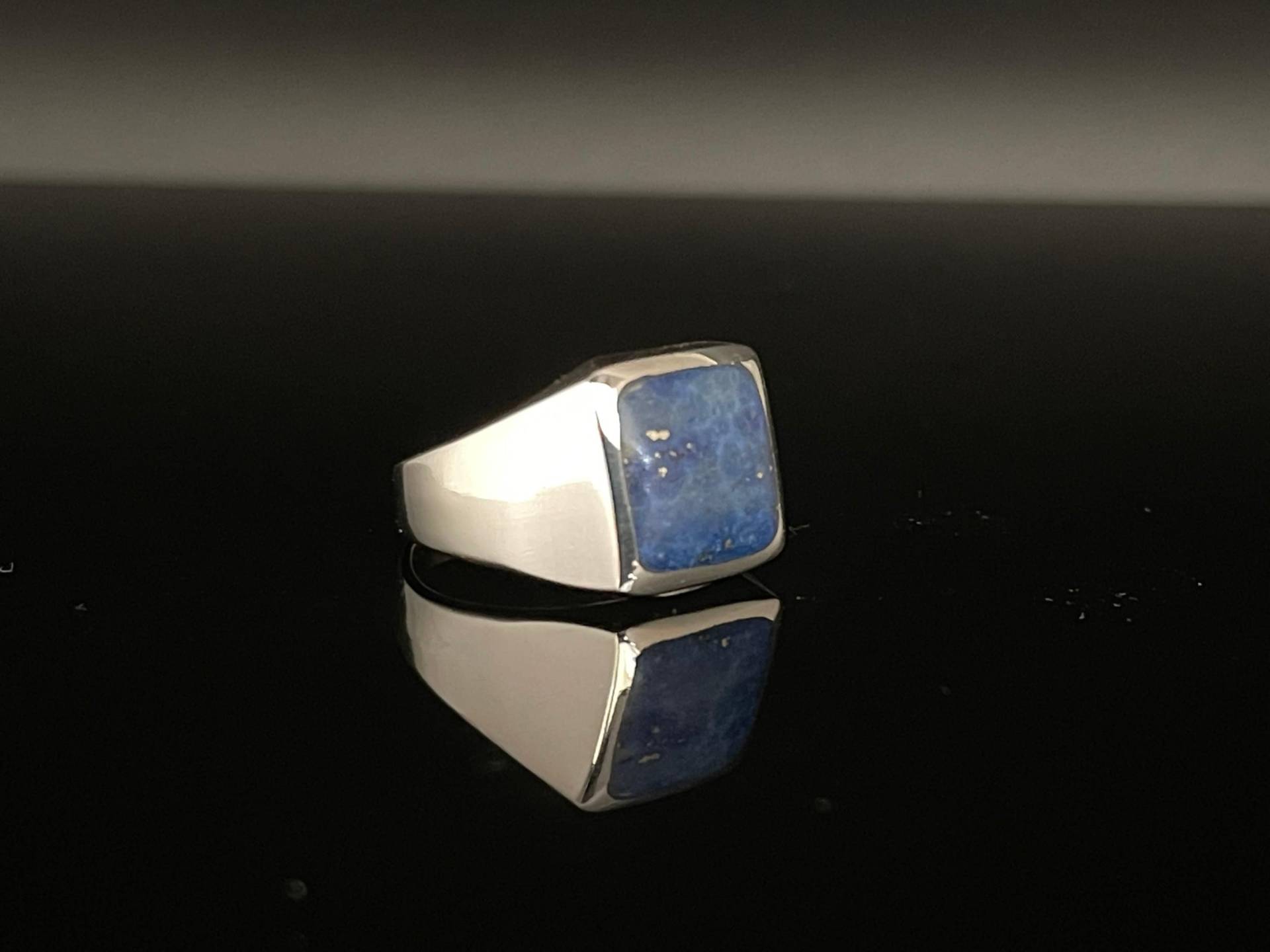Blauer Lapislazuli-Siegelring // 925Er Sterlingsilber Größen 7 Bis 12 Verfügbar Lapislazuli-Ring Für Herren von HandandMindSilver
