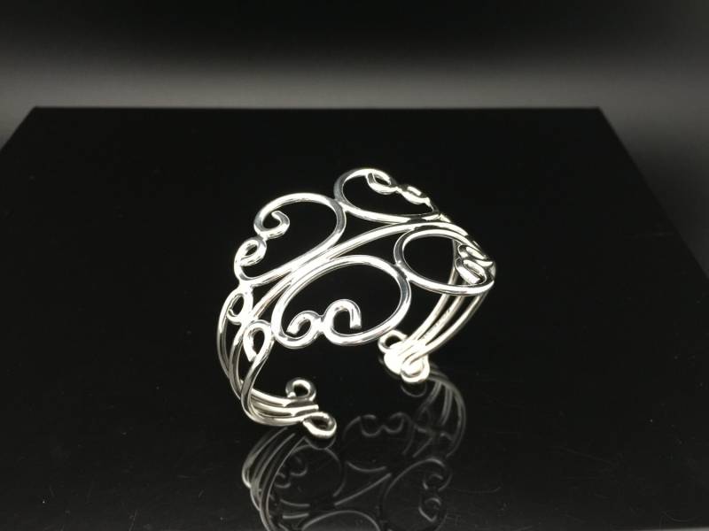 Draht Gewickelt Silber Manschette Armband - 925 Sterling Swirl Design Manschetten von HandandMindSilver