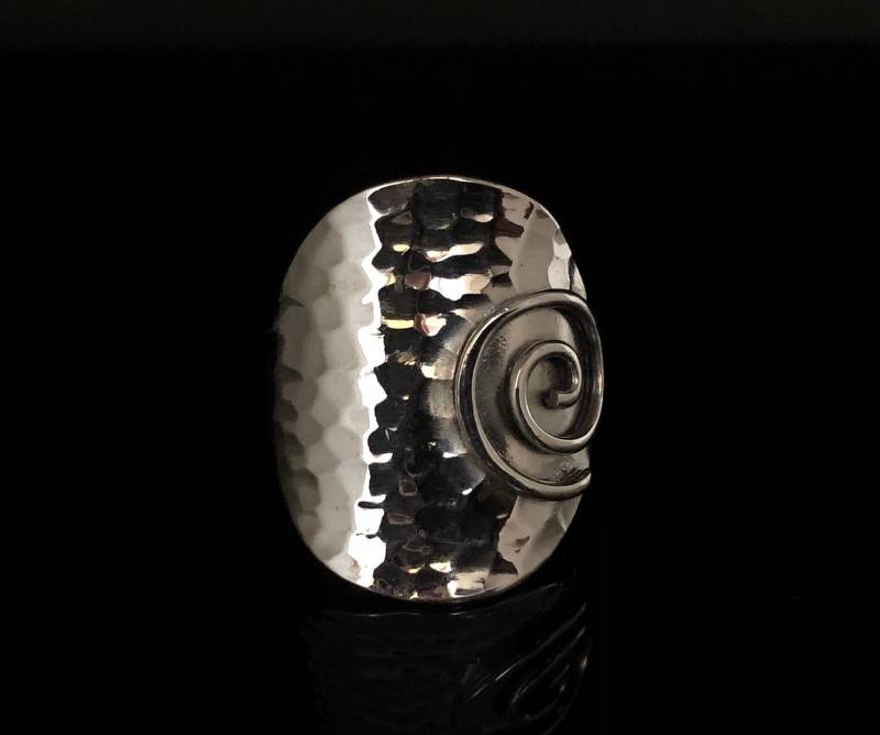Gehämmerter Sterling Silber Ring .925 Nickelfrei von HandandMindSilver