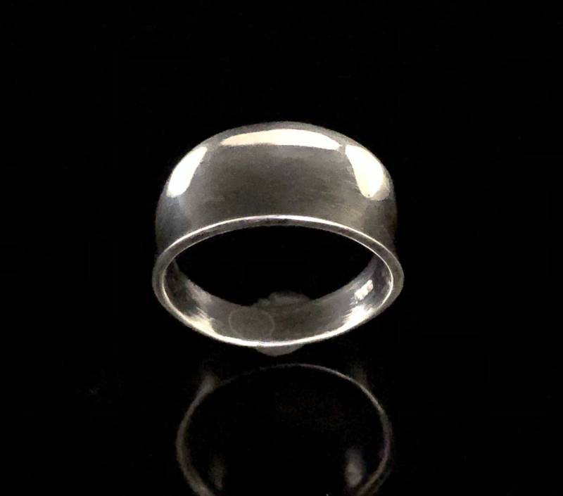 Konkaver Silberring Einfaches Poliertes Band von HandandMindSilver