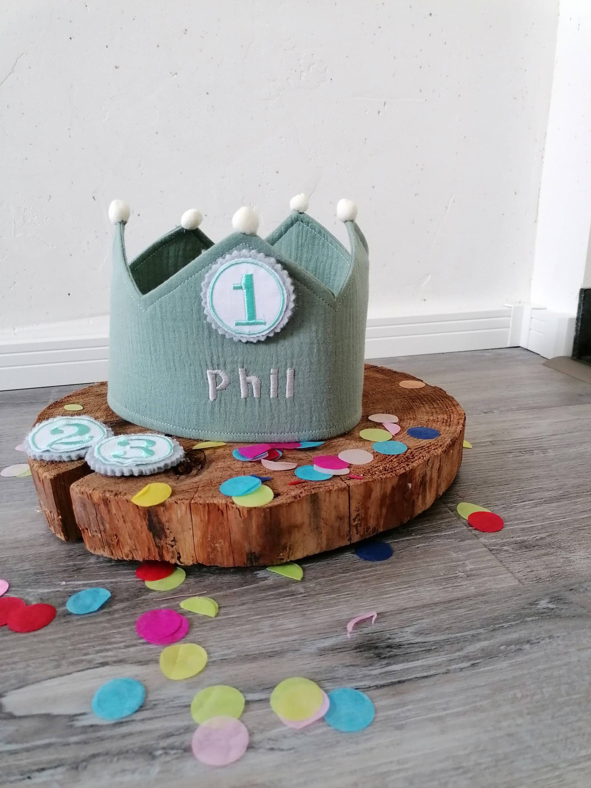 Geburtstagskrone Musselin Mit Zahlenbutton, Wendekrone, Personalisiert von Handandlovemade