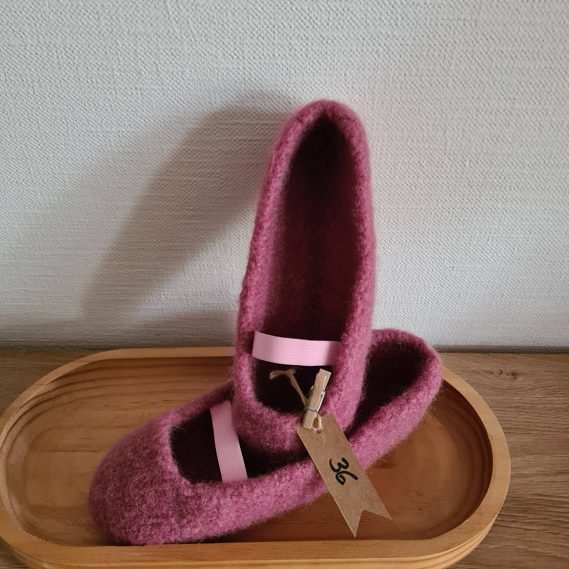 Filzpantoffel Als Ballerina, Größe 36, Dunkelrosa Filzpantoffel Als Ballerina, Größe 36, Dunkelrosa von HandarbeitenShop