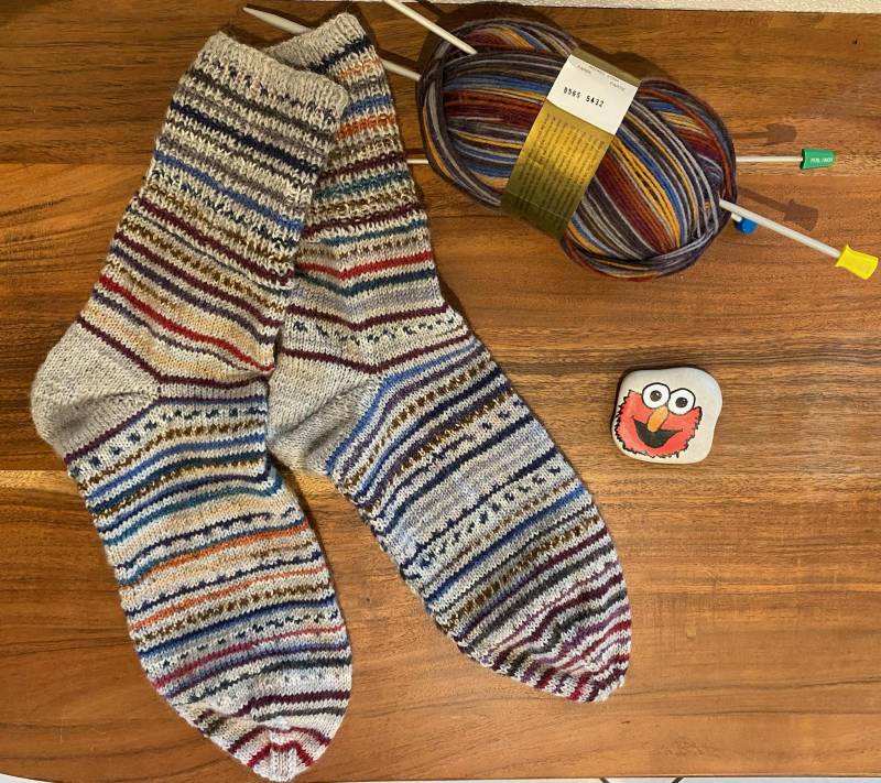 Handgestrickte Kunterbunte Socken Größe 47/48 Handgestrickte Kunterbunte Socken Größe 47/48 von Handarbeitskoerble