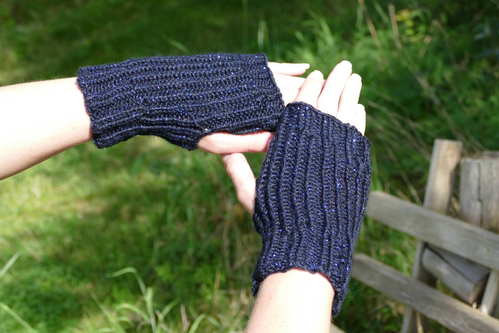 Glitzerstulpen Mit Daumenloch in Verschiedenen Farben Glitzerstulpen Mit Daumenloch in Verschiedenen Farben von Handarbeitsscheune