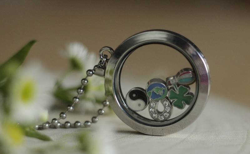 Medaillonkette, Float Medaillonkette, Float von HandartbeitMuc