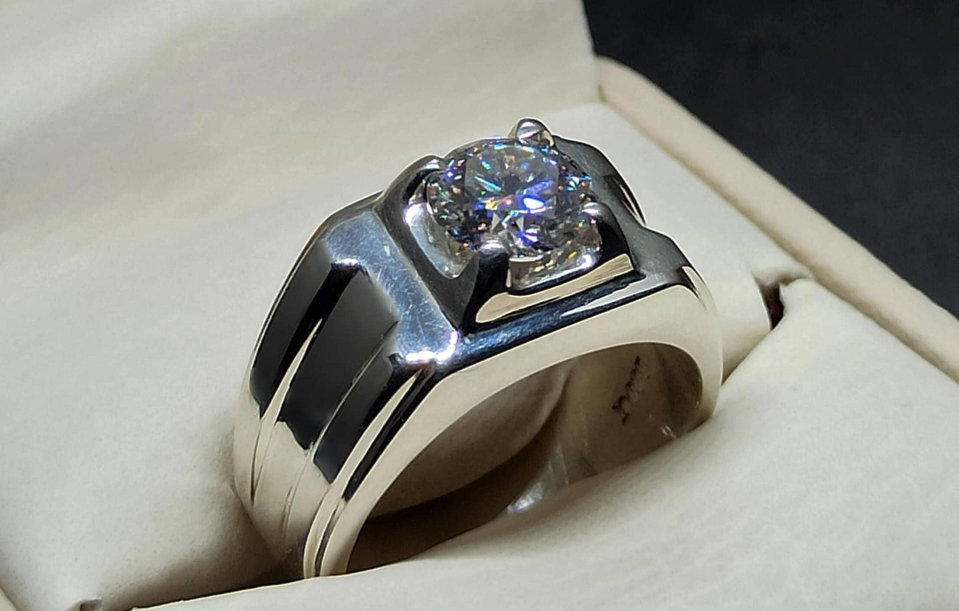 2 Karat Diamantschliff Moissanit Diamant Herren Schlicht Eleganter Ring Sterling Silber 925 Handgemacht 14K Gold 18K von HandcraftedGemsRings