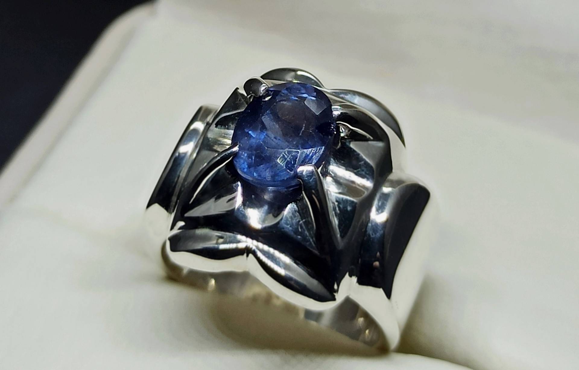 Natürlicher 2 Karat Blauer Saphir Herren Ring Sterling Silber 925 Handarbeit Neelam Stern Form 14K, 18K Gold Nelam von HandcraftedGemsRings
