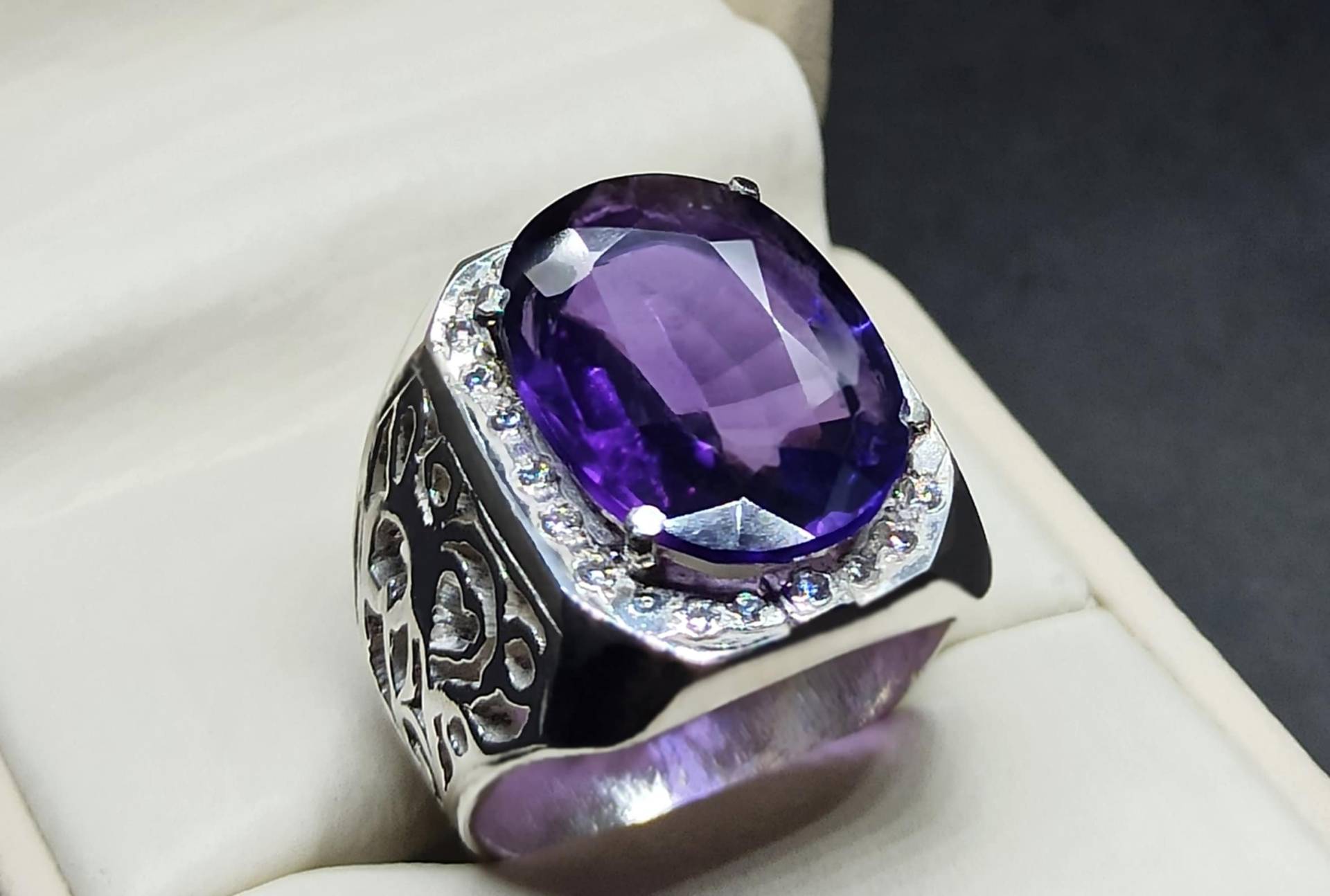 Oval Cut 17 Karat Amethyst Herren Gitter Ring Sterling Silber 925 Handgemachter Dunkel Lila 14K, 18K Gold Schwer von HandcraftedGemsRings