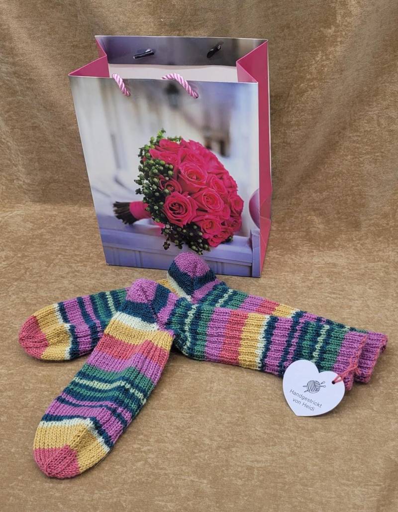 Handgestrickte Socken Größe 38/39 von HandgemachtVonHeidi