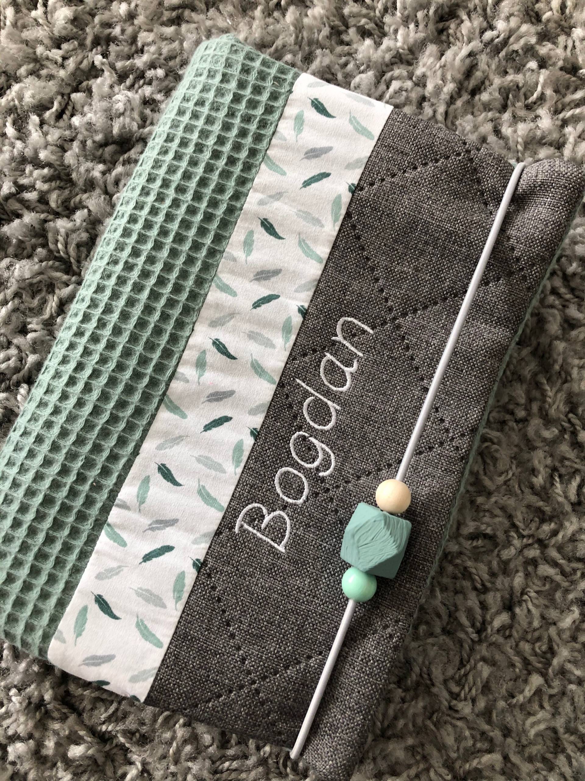 Wickeltasche, Windeltasche, Eukalyptus , Federn, Boho, Babyboy, Babygeschenk, Windelclutch, Geschenk Zur Geburt, Windeltasche Mit Name Wickeltasche, Windeltasche, Eukalyptus , Federn, Boho, Babyboy, Babygeschenk, Windelclutch, Geschenk Zur Geburt, Windeltasche Mit Name von Handgemachtesmitlieb