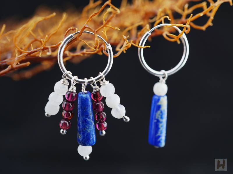 Mismatch Sterling Silber Creolen Granat, Mondstein, Lapis Lazuli Mismatch Sterling Silber Creolen Granat, Mondstein, Lapis Lazuli von HandiMonsoon