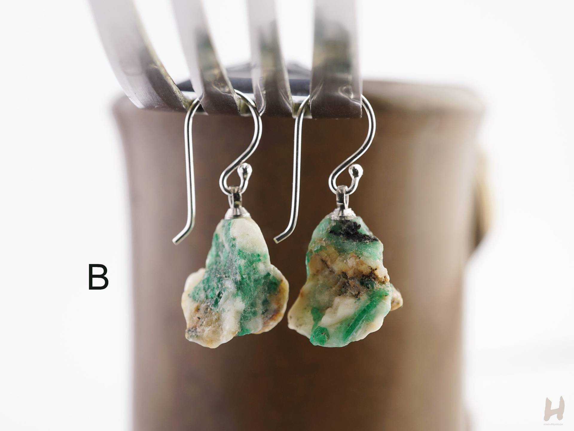 Rohe Smaragd Sterlingsilber Ohrringe Natürlicher Grüner Mai Geburtsstein Schmuck Rohe Smaragd Sterlingsilber Ohrringe Natürlicher Grüner Mai Geburtsstein Schmuck von HandiMonsoon