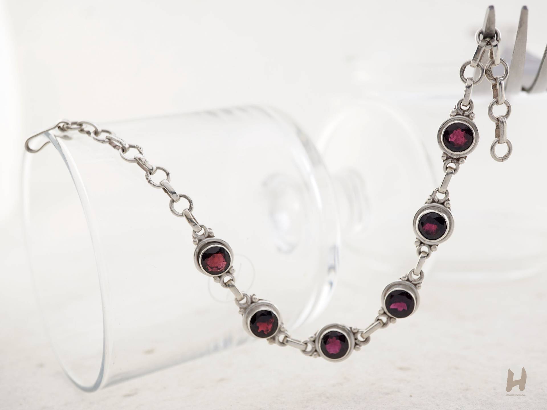 Roter Granat Sterling Silber Armband Januar Birthstone Schmuck Roter Granat Sterling Silber Armband Januar Birthstone Schmuck von HandiMonsoon
