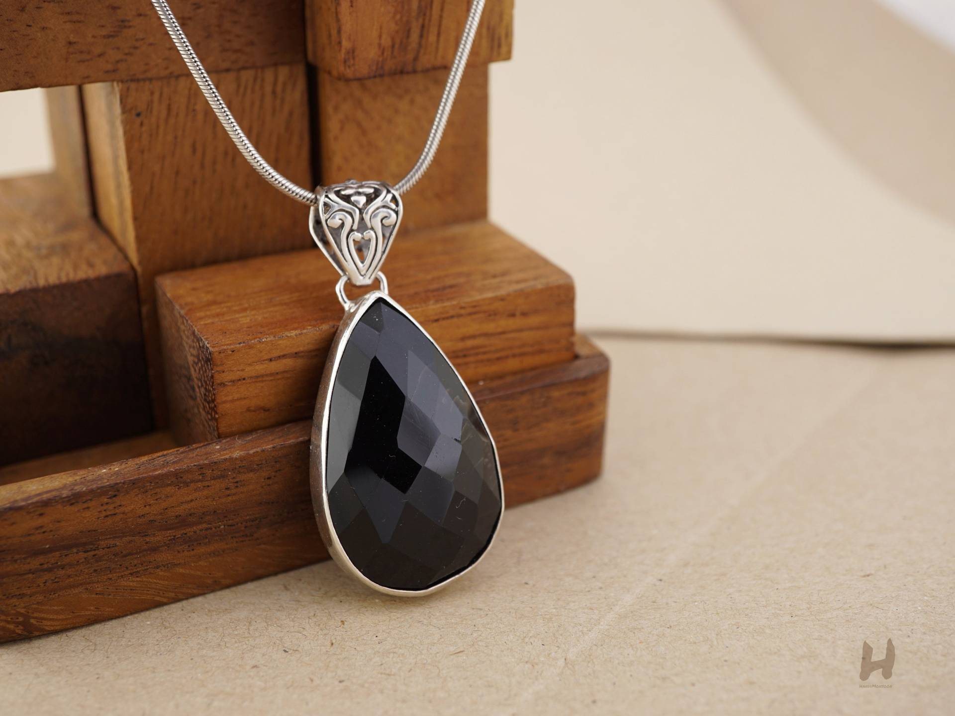 Schwarzer Onyx Sterling Silber Anhänger Facettierter Edelstein Anhängerschlaufe Schwarzer Onyx Sterling Silber Anhänger Facettierter Edelstein Anhängerschlaufe von HandiMonsoon
