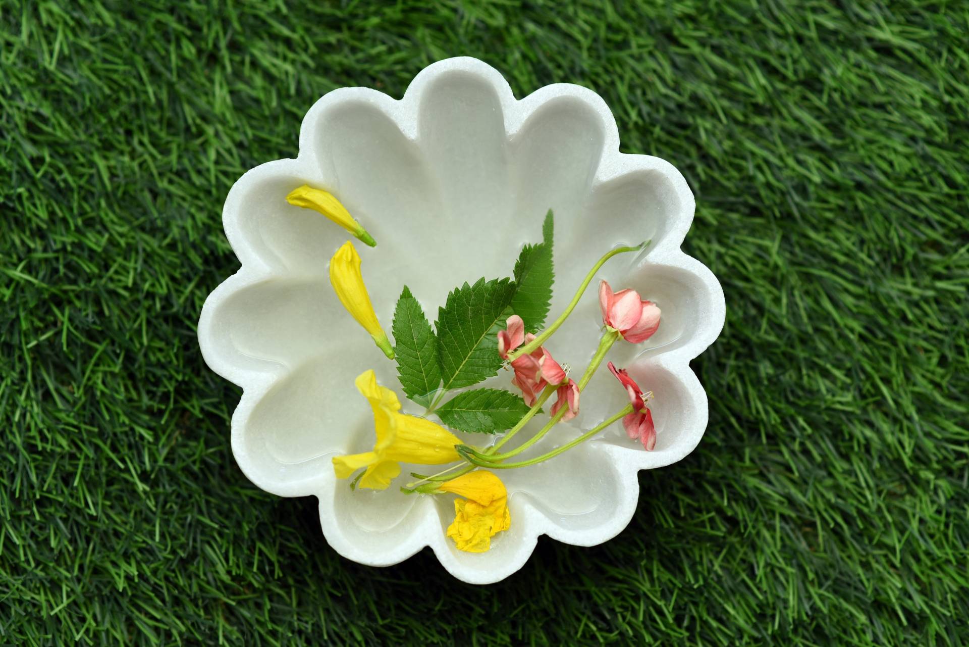 Dekorative Blumen Marmor Schale/Handgefertigte Geburtstagsgeschenk Dekorative Blumen Marmor Schale/Handgefertigte Geburtstagsgeschenk von HandicraftArtisan