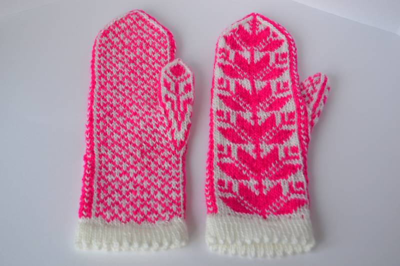 Handgestrickte Damen Handschuhe Pink & Weiss Winter Handschuhe von HandicraftsLithuania