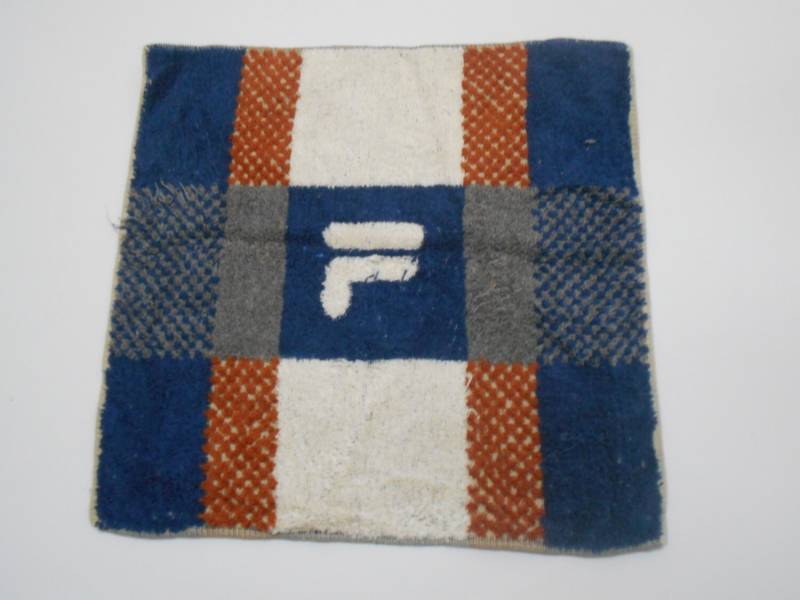 Jahrgang Fila Kleine Taschentuch, Selten H243 Jahrgang Fila Kleine Taschentuch, Selten H243 von HandkerchiefmasteR