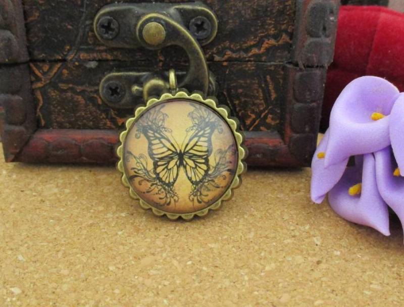 25 Mm | 1 Zoll Fertige Lünette Mit Foto Glas Cabochon, Hand Bemalt Schmetterling-B3013 von Handlry