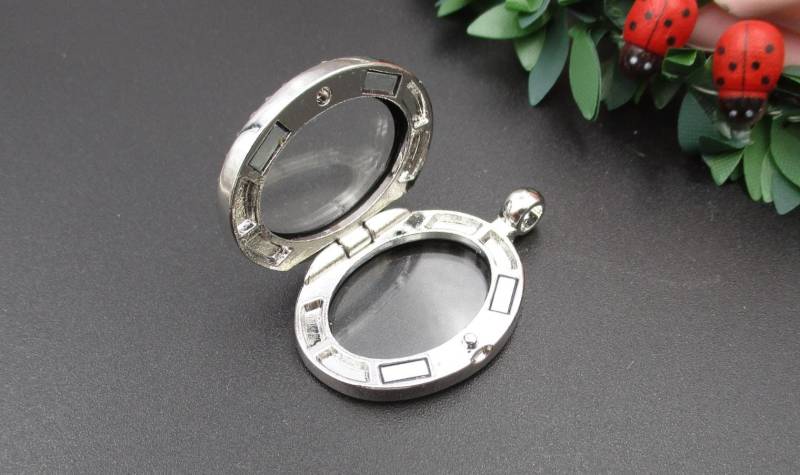 Ovale Schwimmende Glas Medaillon Mit Diamant 2 Farben Verfügbar-P1437 von Handlry