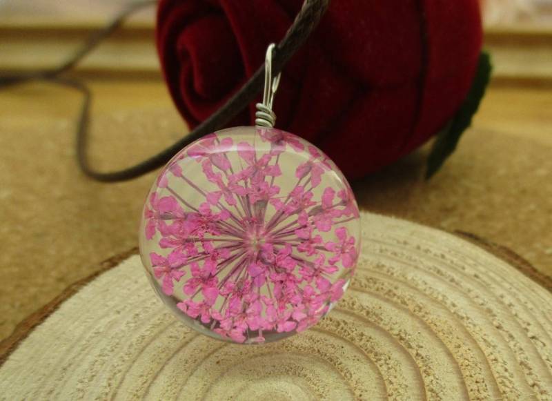 Rosa Spitze Blumen Glas Anhänger, Glaskugel Anhänger Halskette, Kugel Durchmesser 20mm-Bt028 von Handlry