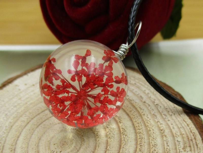 Rote Spitze Blumen Glas Anhänger, Kugel Anhänger Halskette Durchmesser 20mm-Bt030 von Handlry