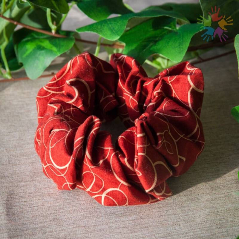 Elegant Handmade Cotton Scrunchie, Red M Size, Pattern Scrunchie von HandlyStudioStore