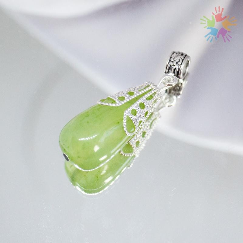 Green Onyx Pendant Necklace, Handmade Pendant, Natural Stone Gemstone Jewelry, Semi-Precious Green Green Onyx Pendant Necklace, Handmade Pendant, Natural Stone Gemstone Jewelry, Semi-Precious Green von HandlyStudioStore