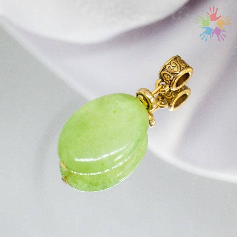 Green Onyx Pendant Necklace, Handmade Pendant, Natural Stone Green Onyx Pendant Necklace, Handmade Pendant, Natural Stone von HandlyStudioStore