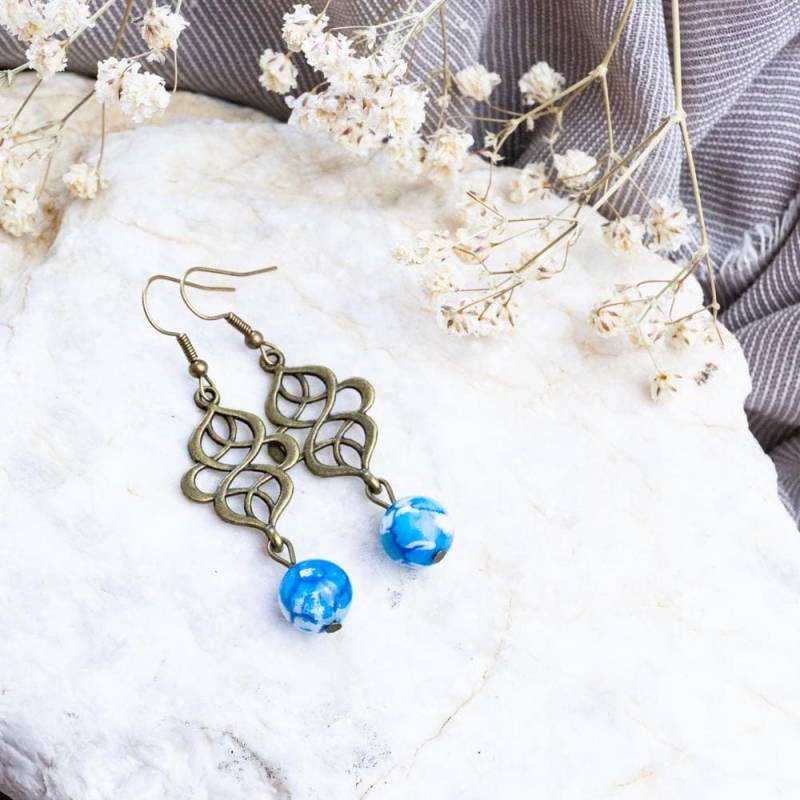 Handmade Agate Earrings, Semi-Precious Stone Blue Oriental Pattern Knot Gift For Her, Woman von HandlyStudioStore