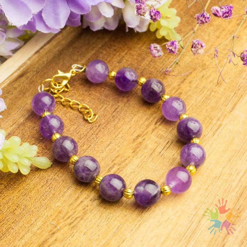 Handmade Amethyst Bracelet, Beautiful Elegant Lavender Color Bracelet von HandlyStudioStore