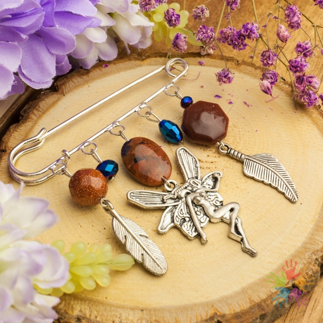 Handmade Crystal Enamel Fairy Brooch, Natural Stone Gemstone Artisan Jewelry, Fantasy Aventurine Handmade Crystal Enamel Fairy Brooch, Natural Stone Gemstone Artisan Jewelry, Fantasy Aventurine von HandlyStudioStore