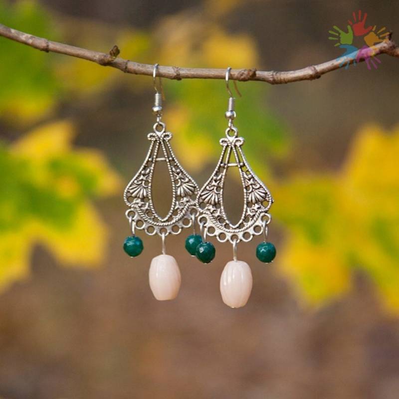 Handmade Unique Glass & Quartz Earrings, Beautiful Chandelier Pink Green Handmade Unique Glass & Quartz Earrings, Beautiful Chandelier Pink Green von HandlyStudioStore