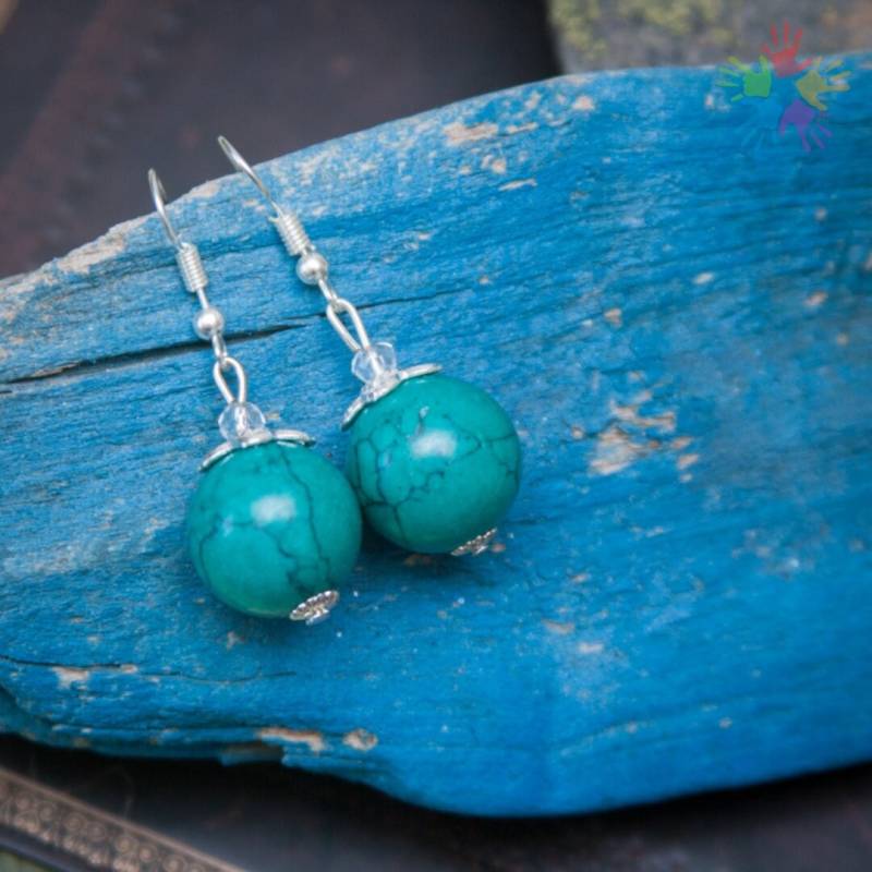 Handmade Unique Howlite Earrings, Beautiful Elegant Blue Sea Style Earrings von HandlyStudioStore